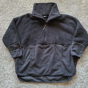 The North Face Campshire Sherpa Fleece 1/2 Zip Pullover. M